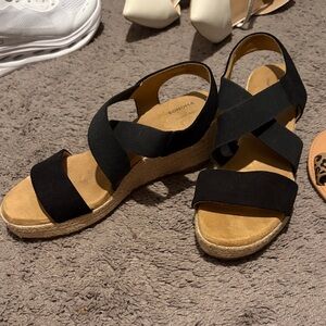 Sonoma Black Ortholite Wedge Sandals